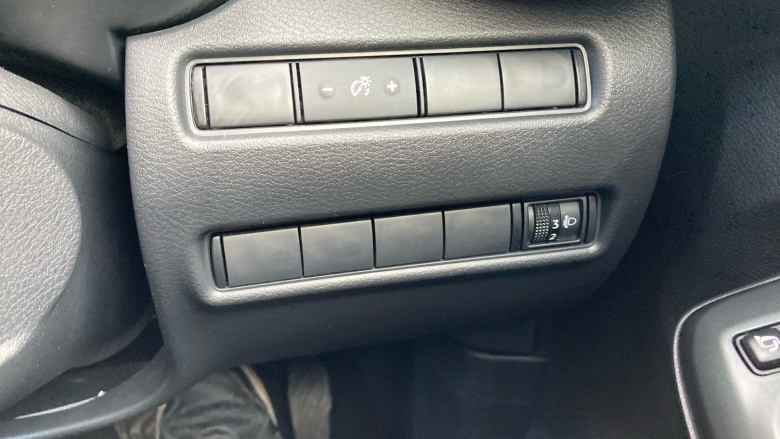 Nissan Juke 1.6 Hybrid N-Connecta 5dr Auto Hybrid Hatchback